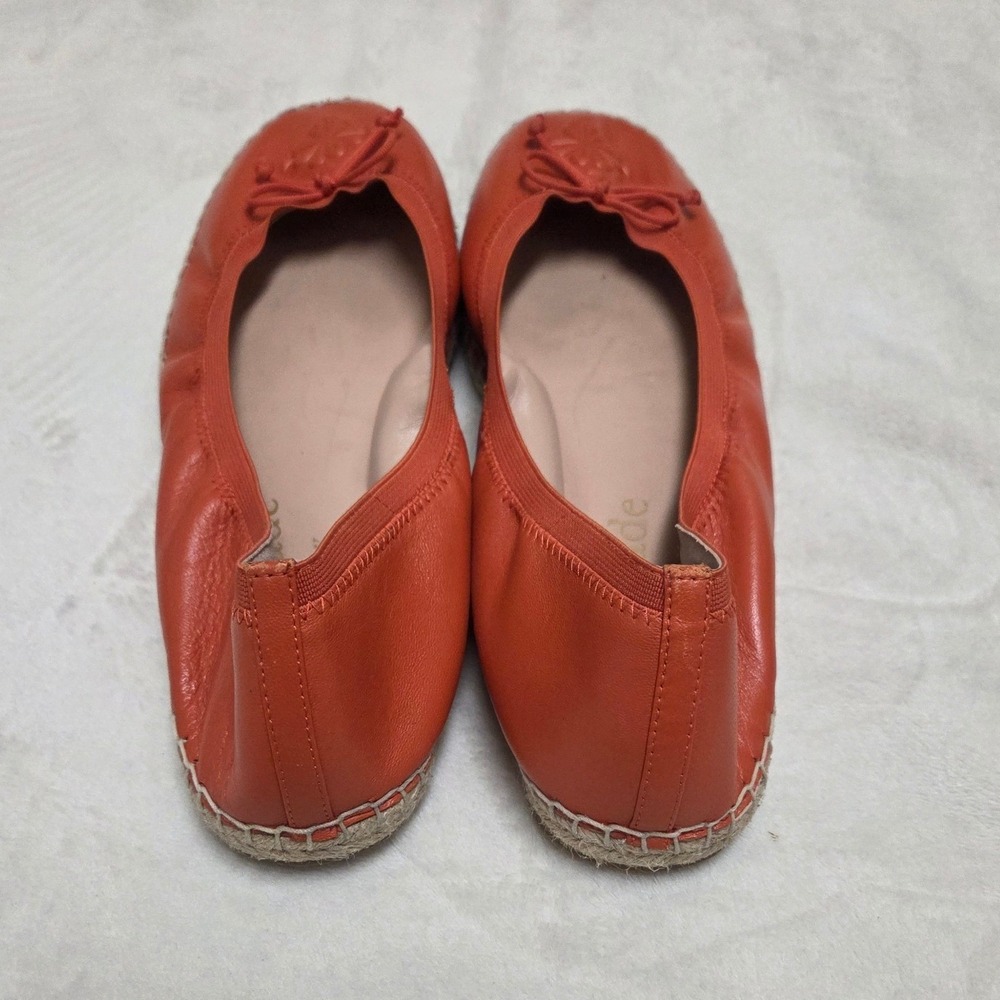 KATE SPADE CLUBHOUSE ESPADRILLE FLAT SHOES LEATHER EMBOSSED APRICOT SIZE 10 - Picture 2 of 7